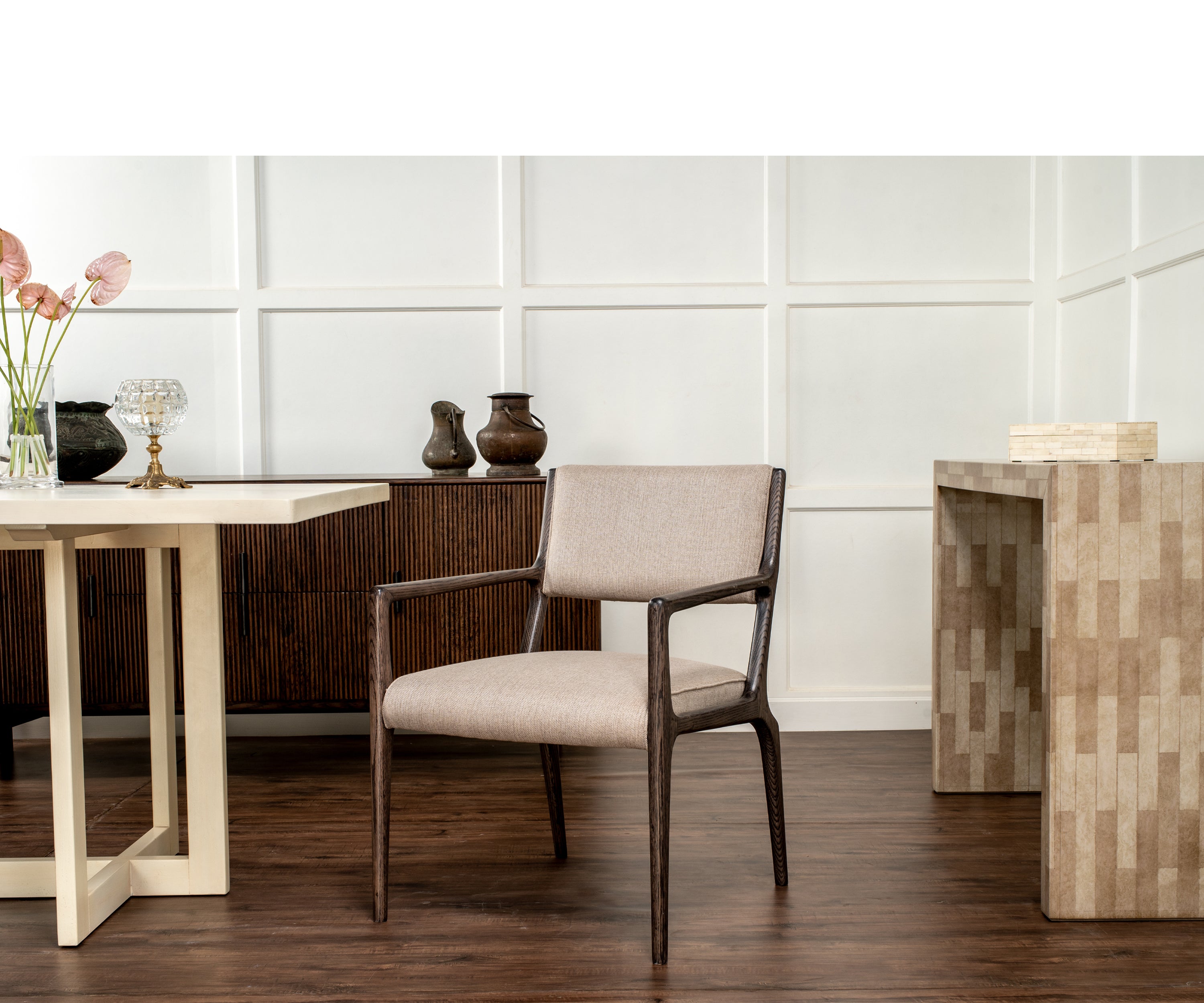 GROVER ARM CHAIR